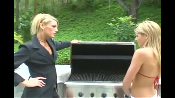 milf and young lesbian