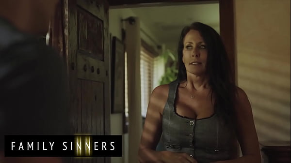 (Reagan Foxx) Is Very Horny So Her Stepson Codey Steele Gives Her What Her Husband Doesnt – Family Sinners